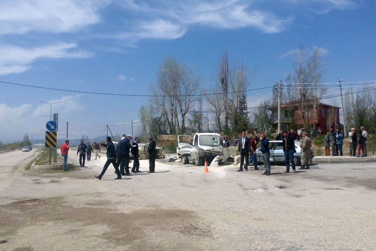 Gümüşhane’de Feci Kaza: 2 Ölü, 6 Yaralı 1