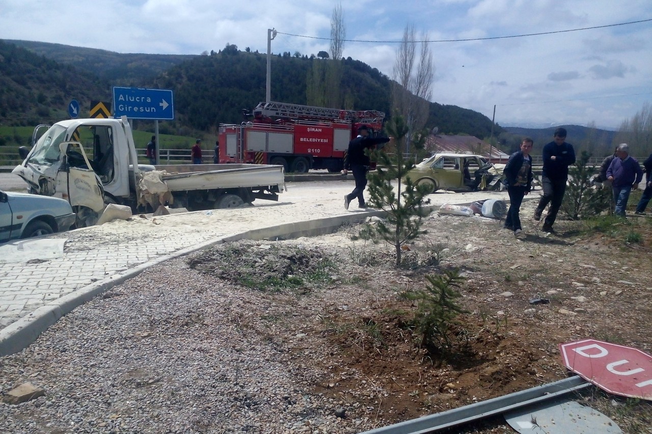 Gümüşhane’de Feci Kaza: 2 Ölü, 6 Yaralı 3