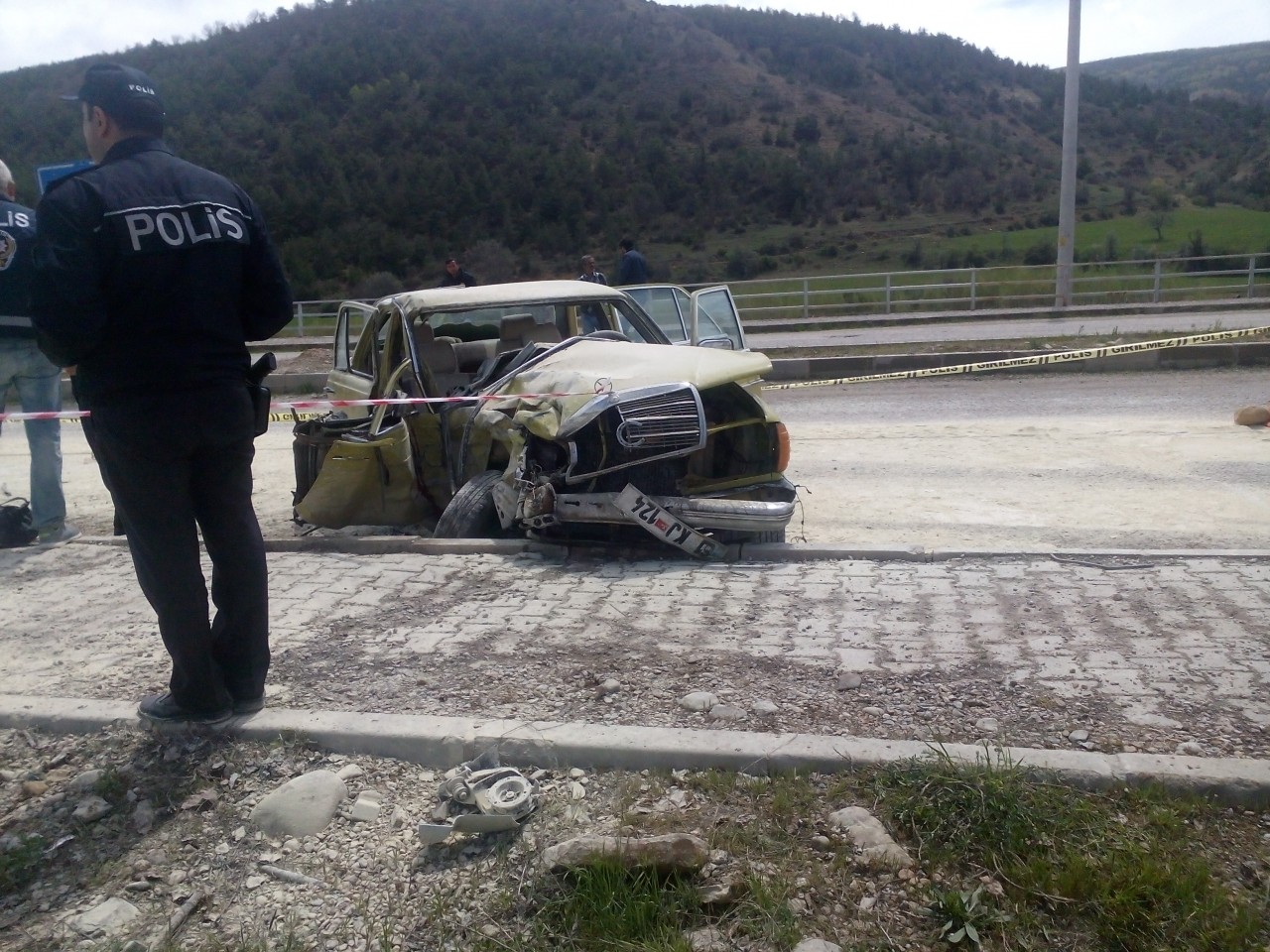 Gümüşhane’de Feci Kaza: 2 Ölü, 6 Yaralı 8