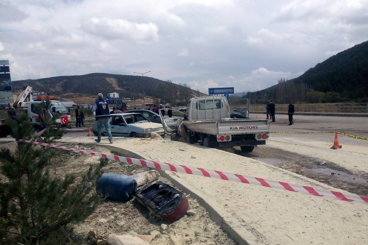 Gümüşhane’de Feci Kaza: 2 Ölü, 6 Yaralı 10