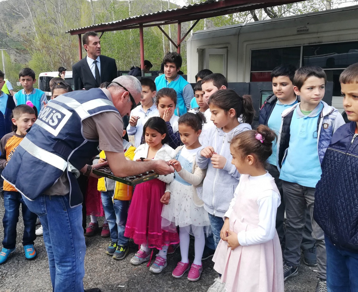 Minik yüreklerden büyük ziyaretler 4