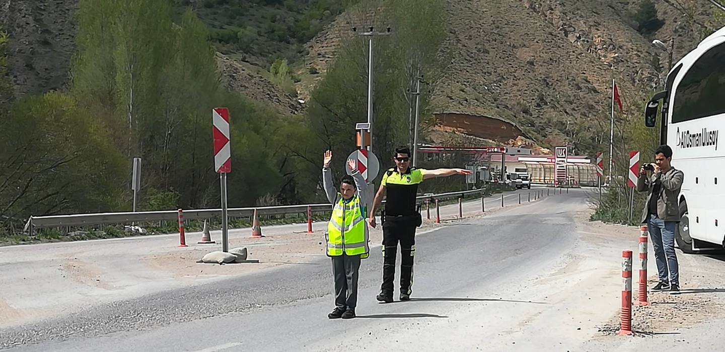 Minik yüreklerden büyük ziyaretler 5