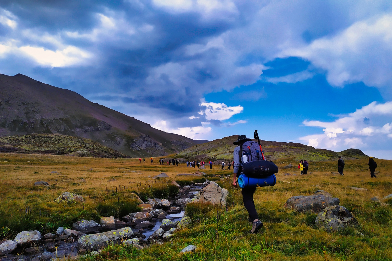 Artabel Göllerinde yılın en kalabalık yürüyüşü 16