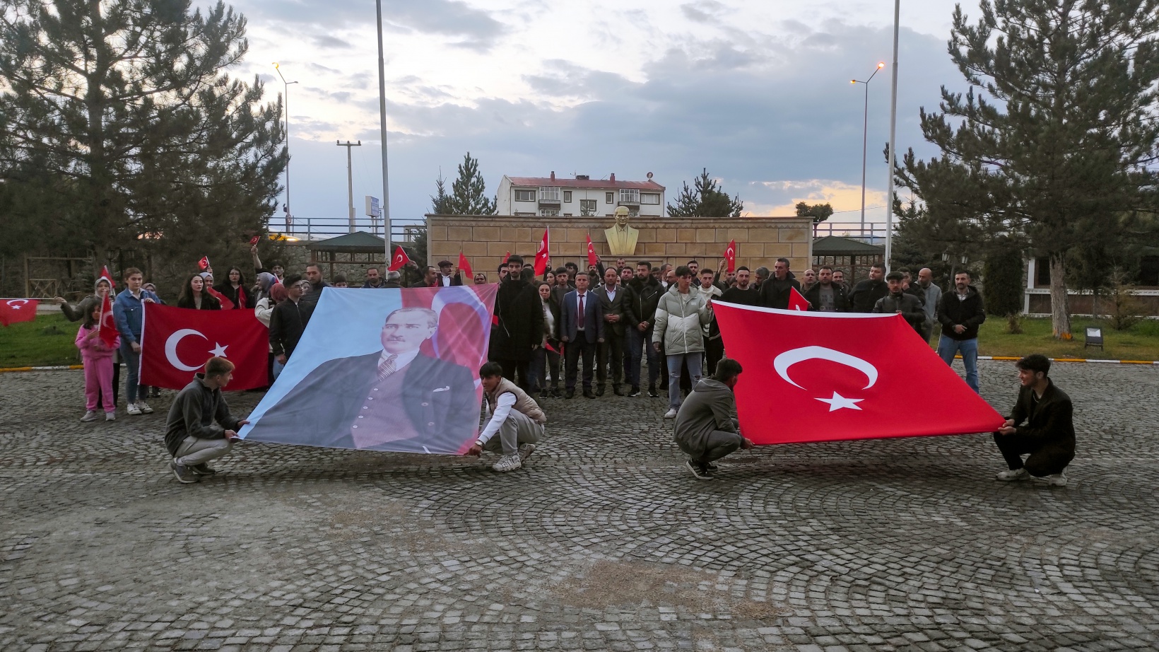 Kelkit Türk Eğitim-Sen'den 100.yıl yürüyüşü 5