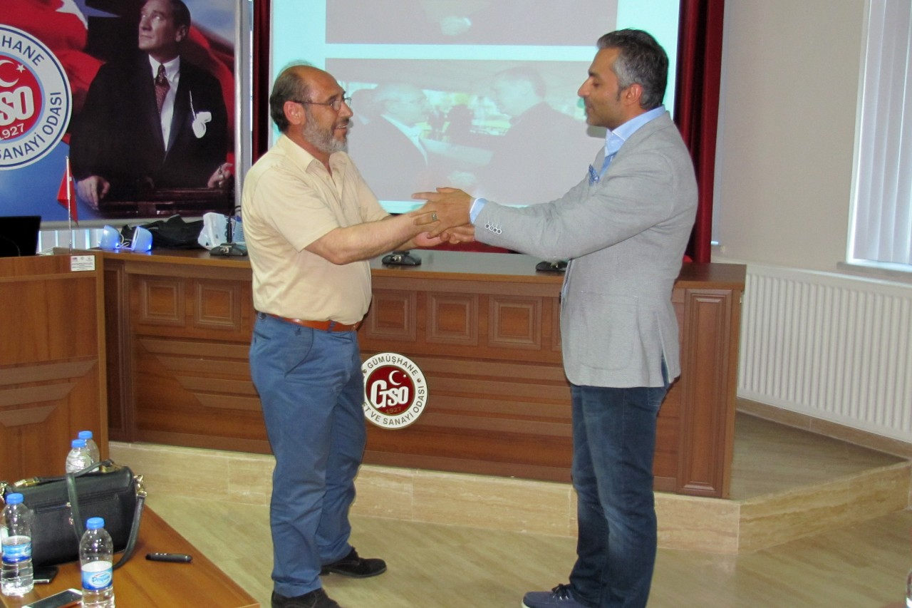 ‘Gülmek iletişimin ücretsiz silahı’ 2