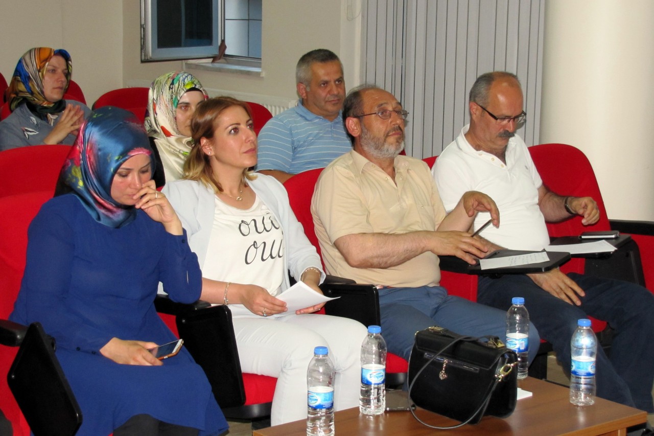 ‘Gülmek iletişimin ücretsiz silahı’ 3