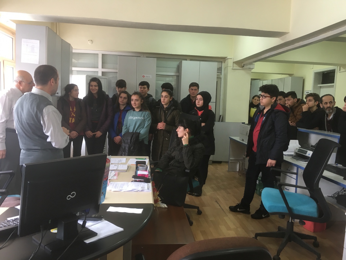 Muhasebe öğrencileri Vergi Dairesi’ni ziyaret etti 3