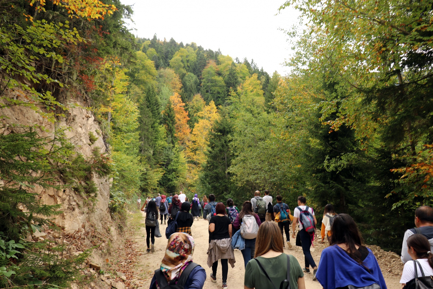 Gümüş şehir ‘Altın’ rengine büründü, dağcılar fırsatı kaçırmadı 24