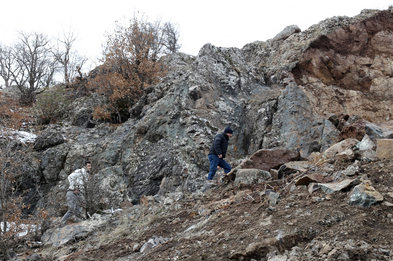 Gülaçar yolunda heyelan 6