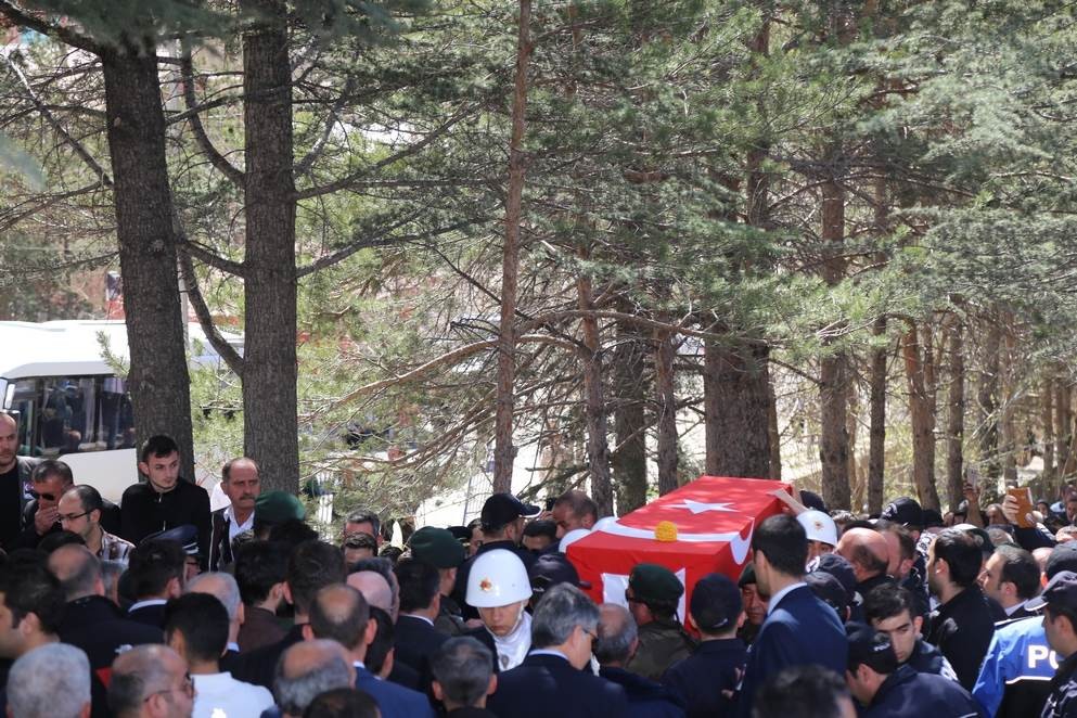 Gümüşhane Şehit Komiserini Uğurladı 38