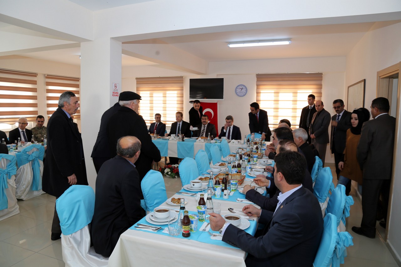 Vali Yavuz Kelkit’e çıkarma yaptı 23