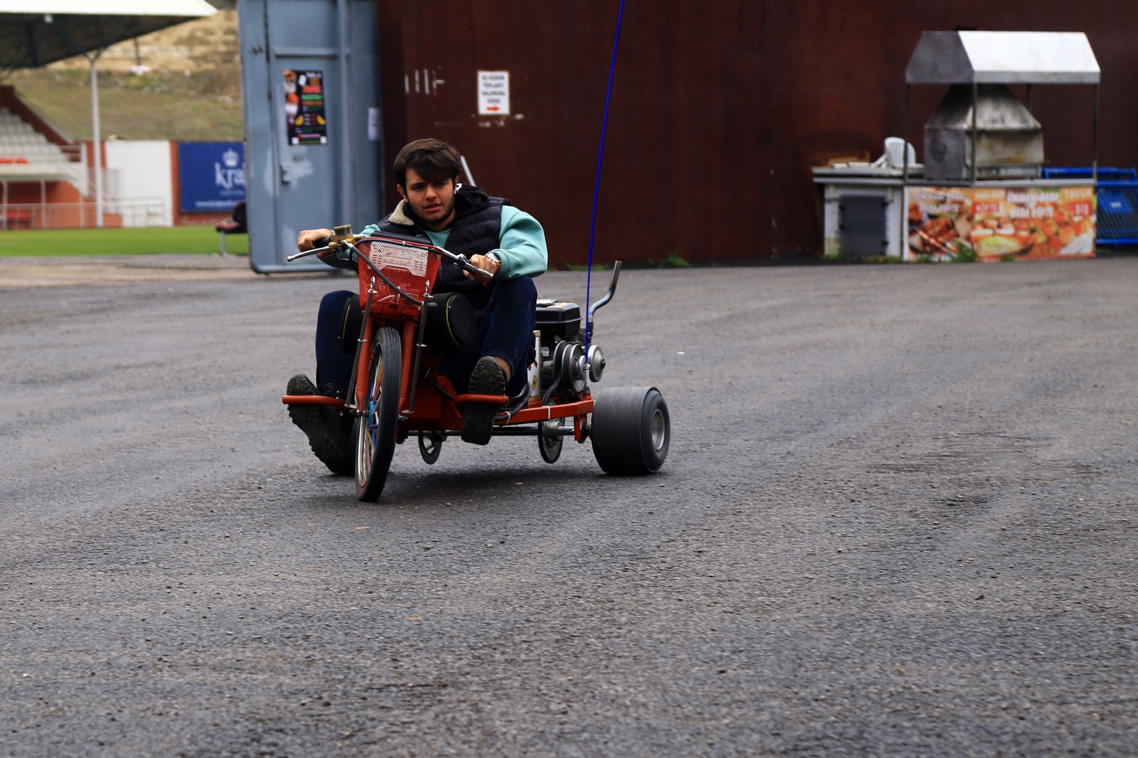 Drift yapmak için kendi araçlarını tasarladılar 2