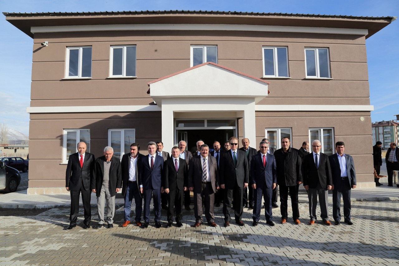 Vali Yavuz Kelkit’e çıkarma yaptı 28