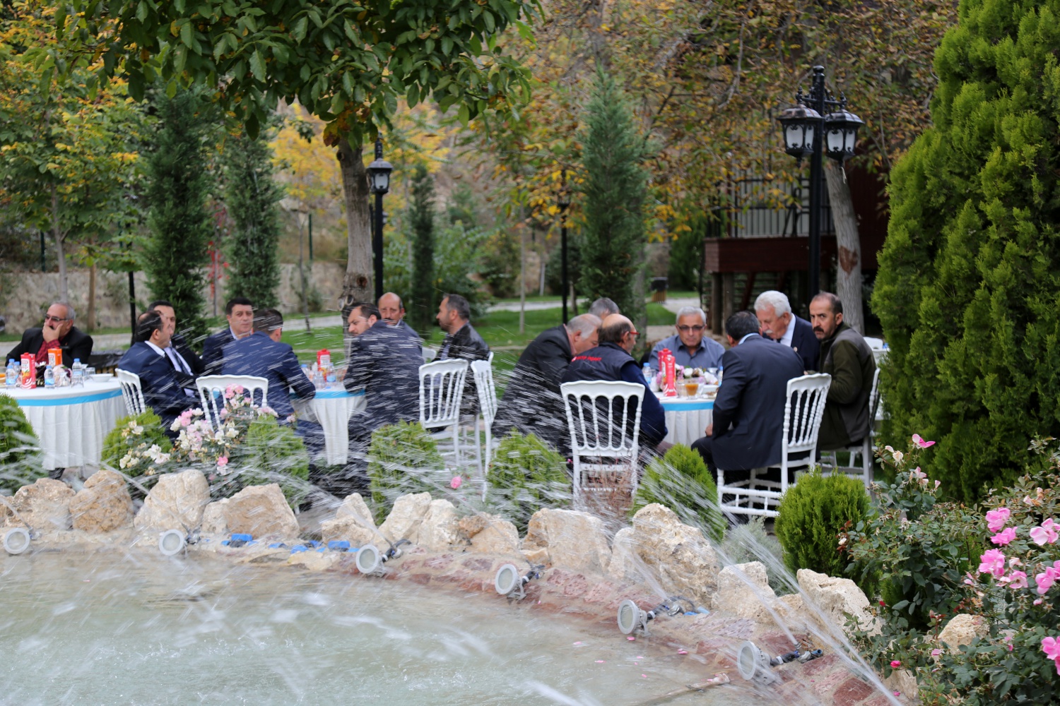 Gümüşhane’de muhtarlar yemekte buluştu 3