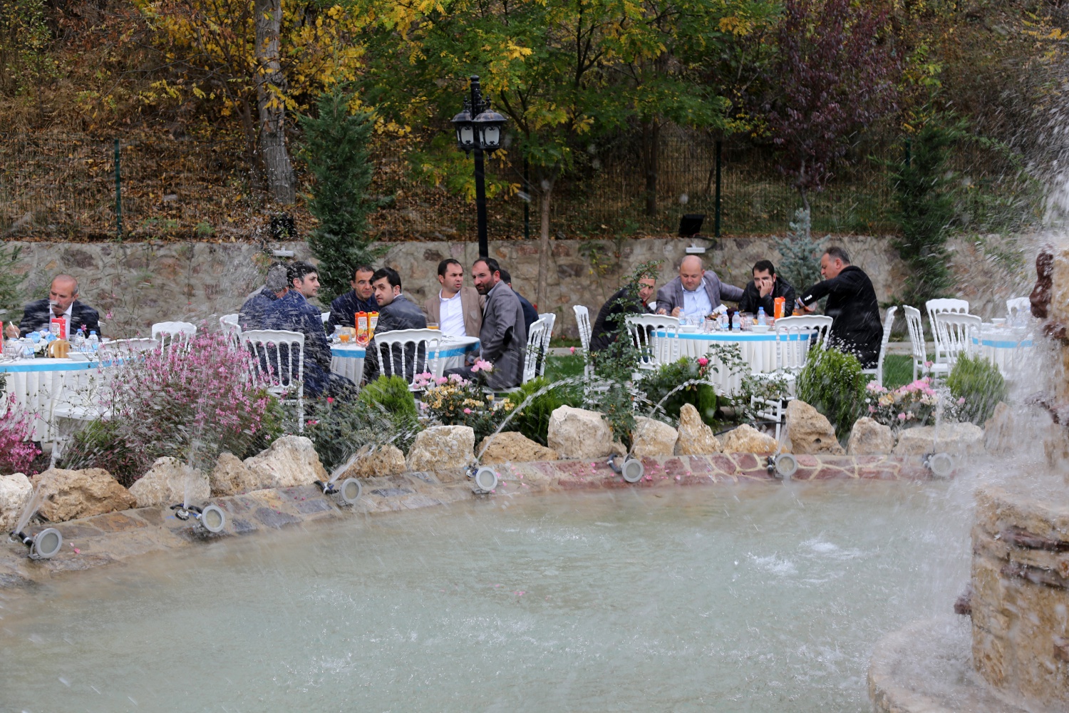 Gümüşhane’de muhtarlar yemekte buluştu 12