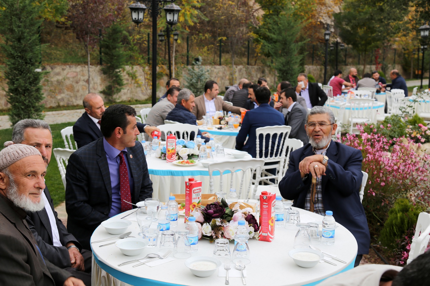 Gümüşhane’de muhtarlar yemekte buluştu 7