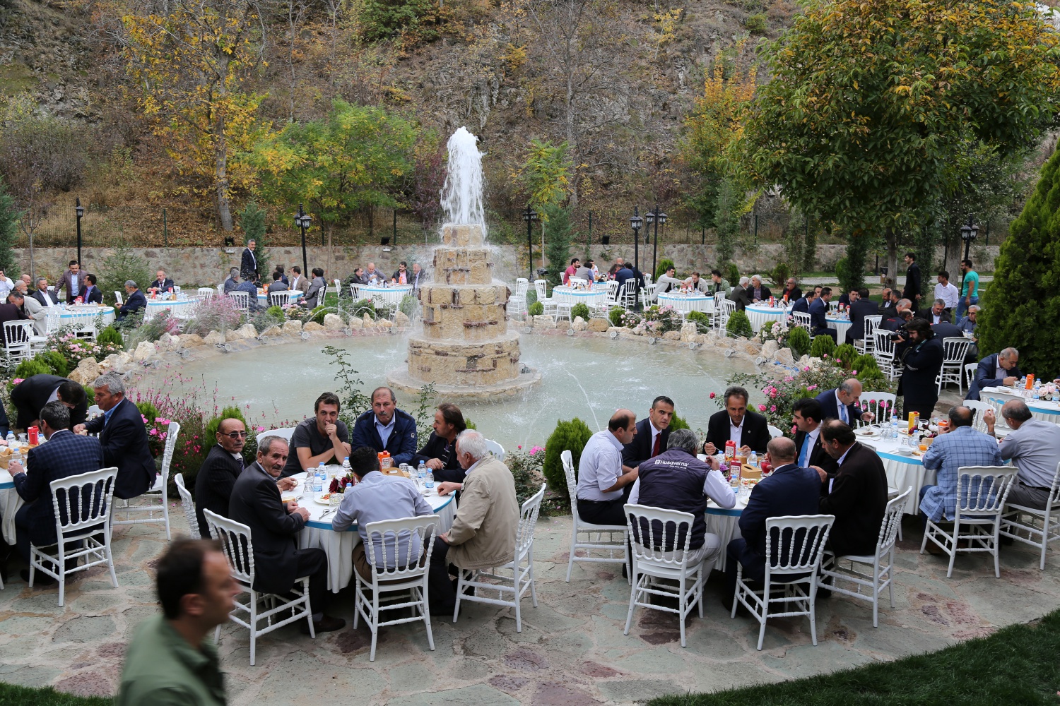 Gümüşhane’de muhtarlar yemekte buluştu 9