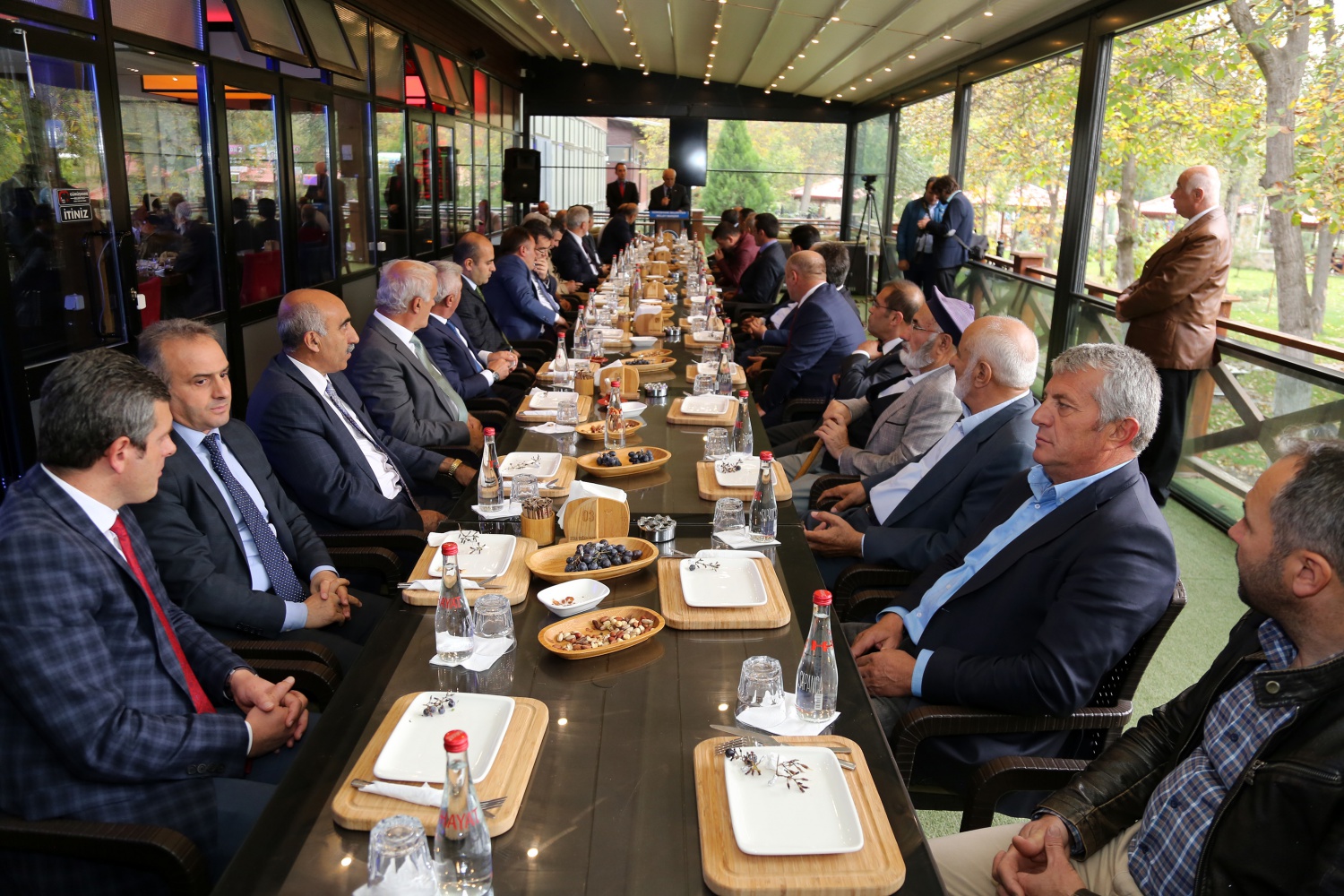 Gümüşhane’de muhtarlar yemekte buluştu 20