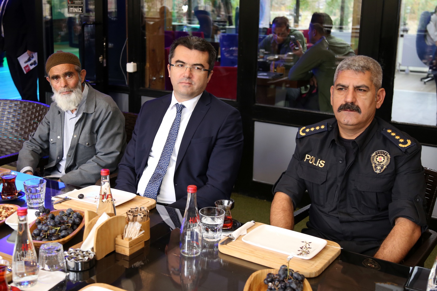 Gümüşhane’de muhtarlar yemekte buluştu 18