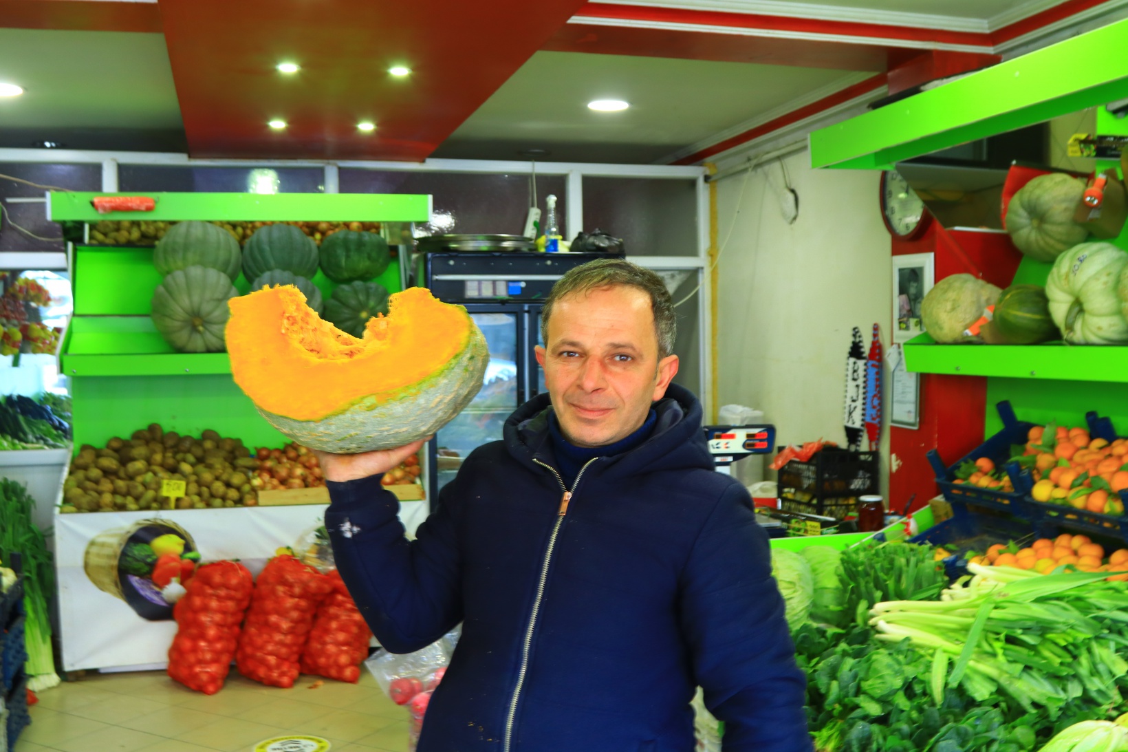 Gümüşhane’de devasa bal kabakları yoğun ilgi görüyor 3