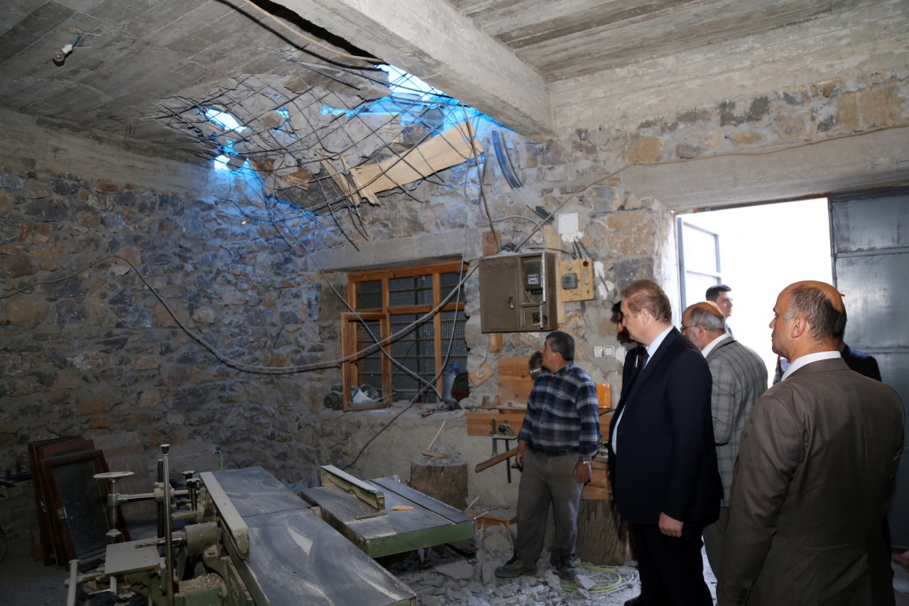 İkisu-Yağlıdere-Olucak grup yolunda heyelan 22