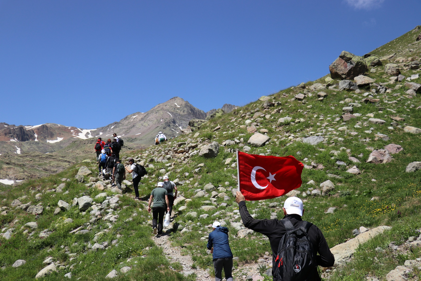 Artabel Gölleri'nde 15 Temmuz şehitleri anısına unutulmaz doğa yürüyüşü 9