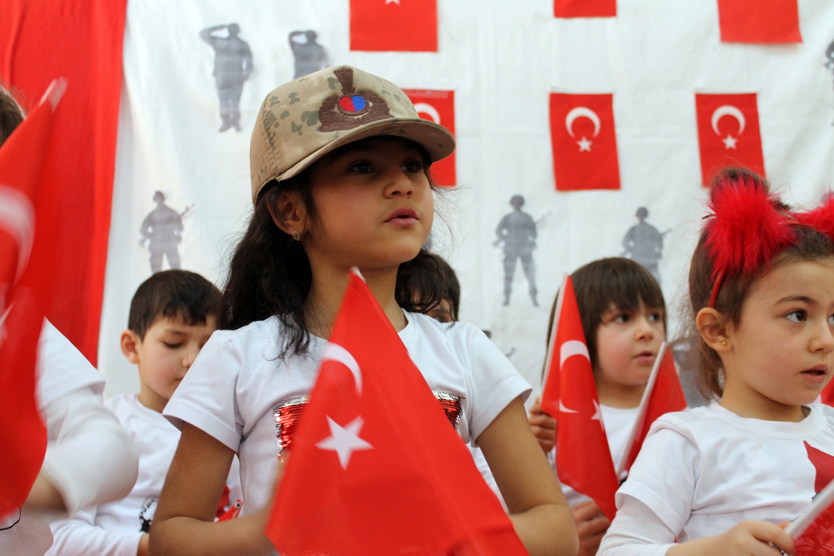 Minik öğrencilerden Mehmetçiğe anlamlı hediye 2