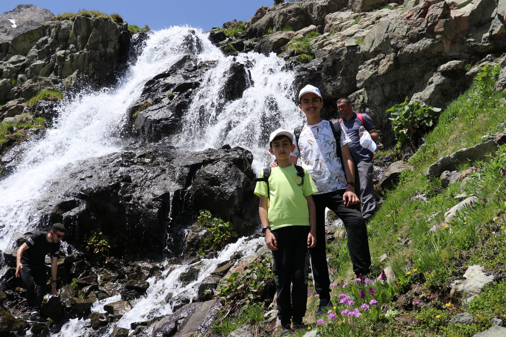 Artabel Gölleri'nde 15 Temmuz şehitleri anısına unutulmaz doğa yürüyüşü 32