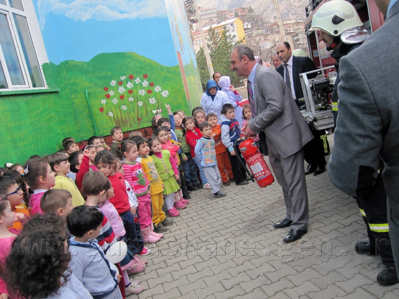 Miniklere Sivil Savunma Tatbikatı 4