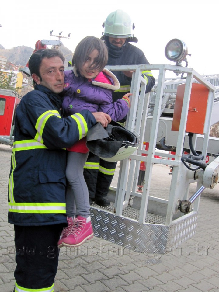 Miniklere Sivil Savunma Tatbikatı 5