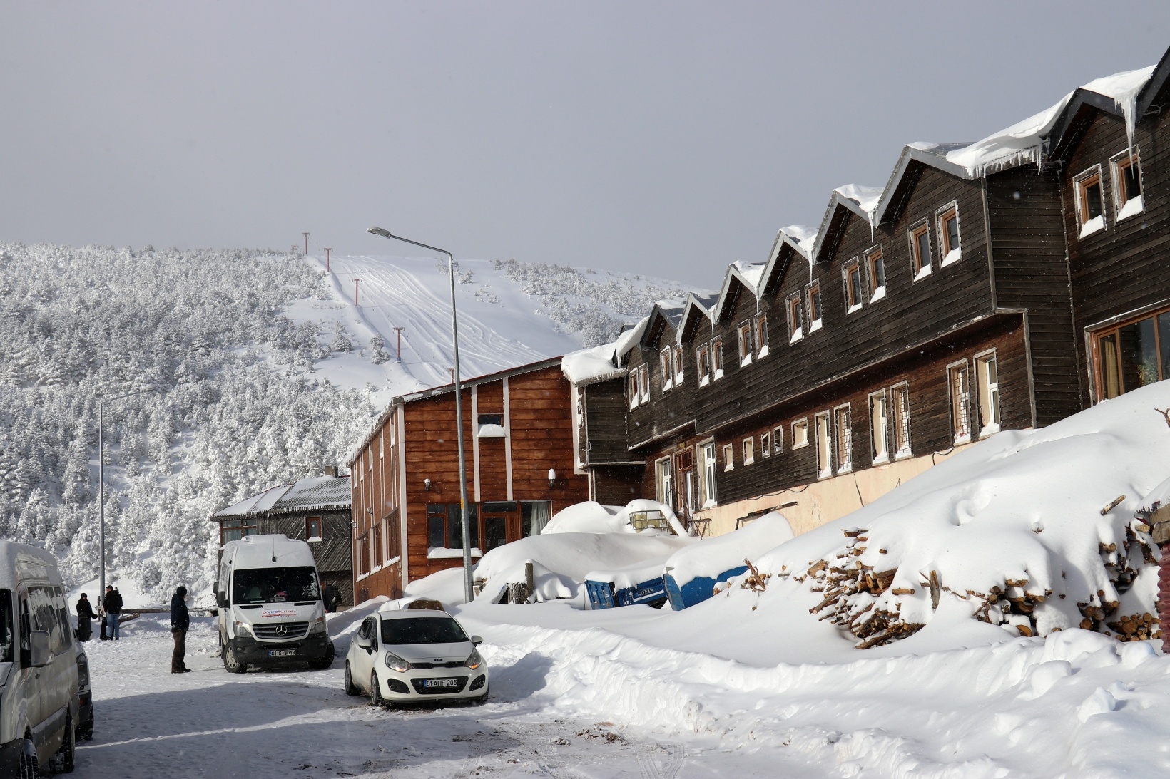 Zigana’da kar kalınlığı 1 metreye yaklaştı 35