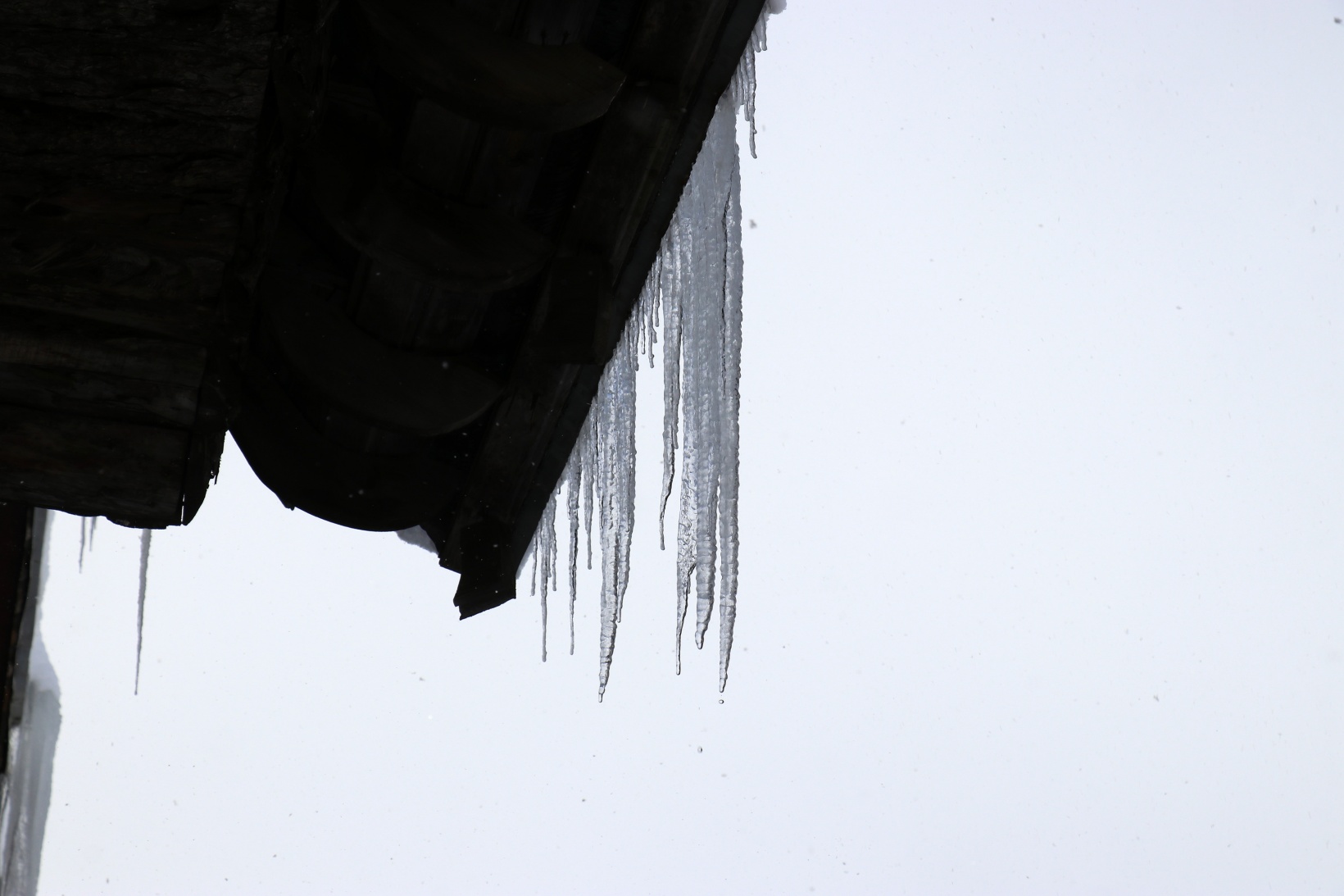 Zigana’da kar kalınlığı 1 metreye yaklaştı 7