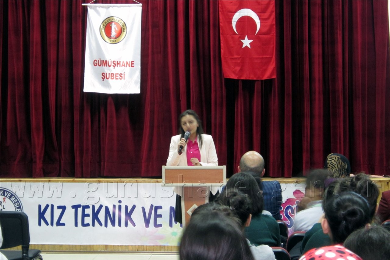 Öğrencilere Kadın Hakları ve Şiddet Konulu Konferans 3