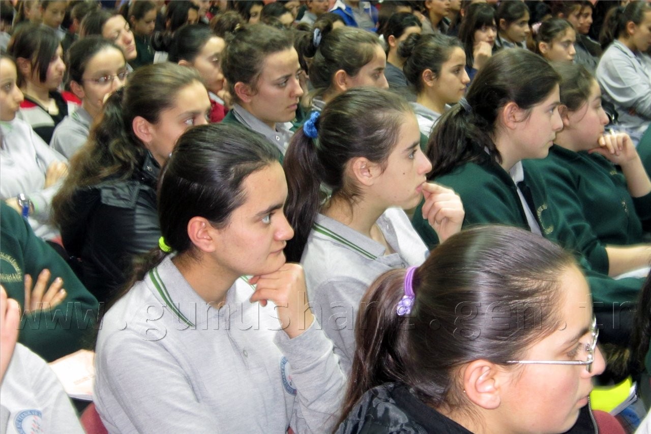 Öğrencilere Kadın Hakları ve Şiddet Konulu Konferans 4