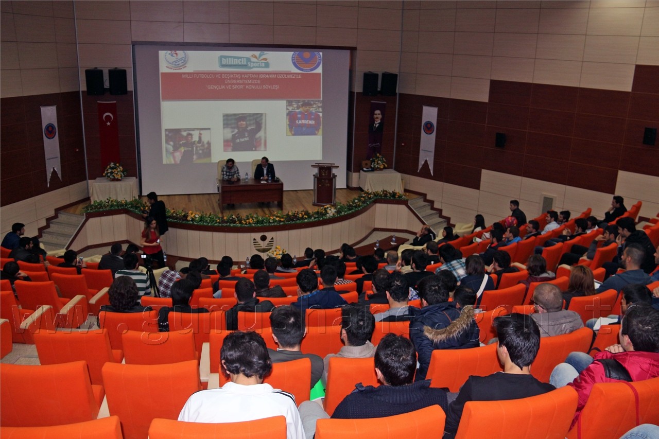 İbrahim Üzülmez Gümüşhane'de Gençlerle Buluştu 4