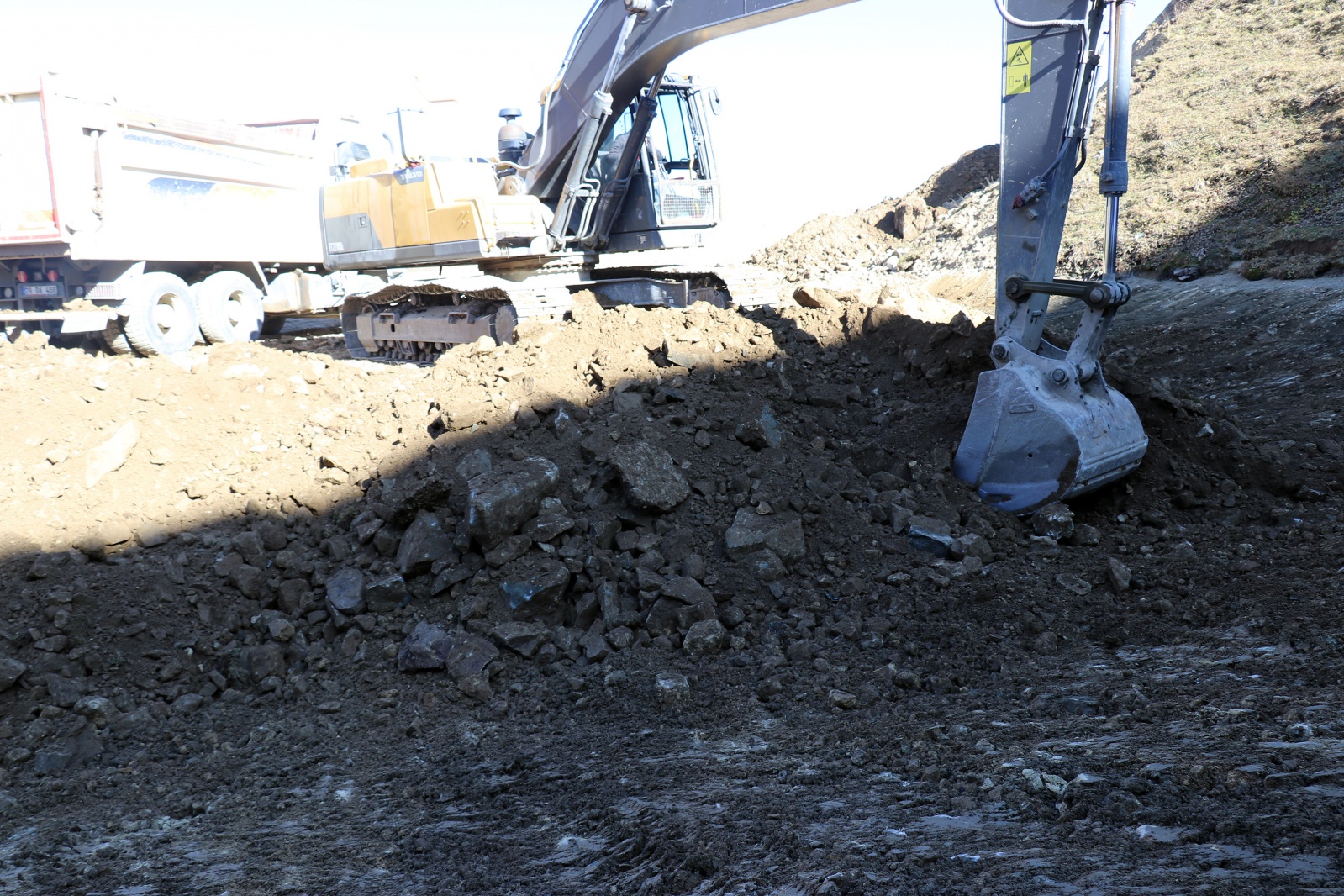 12 bin yıllık Buzul Göl olduğu iddia edilmişti; su birikintisi çıktı 13