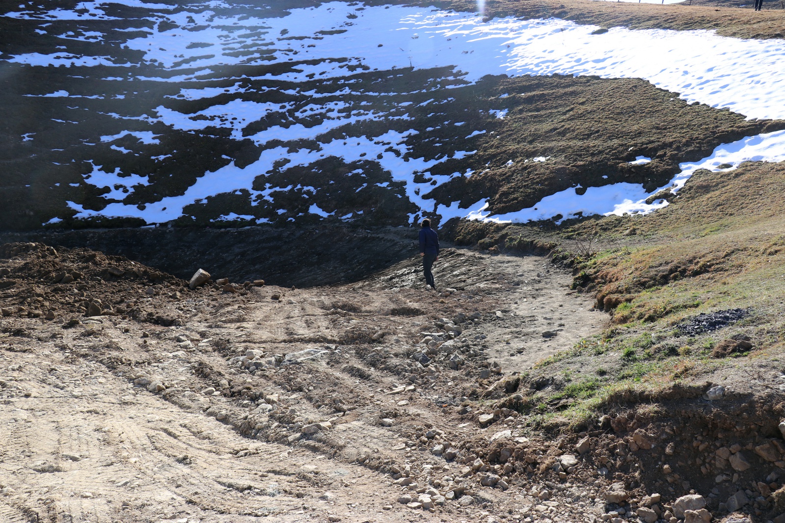 12 bin yıllık Buzul Göl olduğu iddia edilmişti; su birikintisi çıktı 22