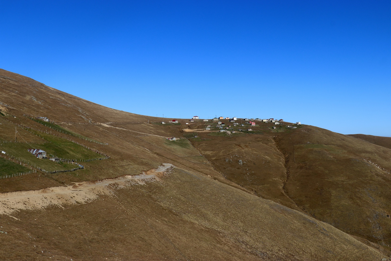 12 bin yıllık Buzul Göl olduğu iddia edilmişti; su birikintisi çıktı 5