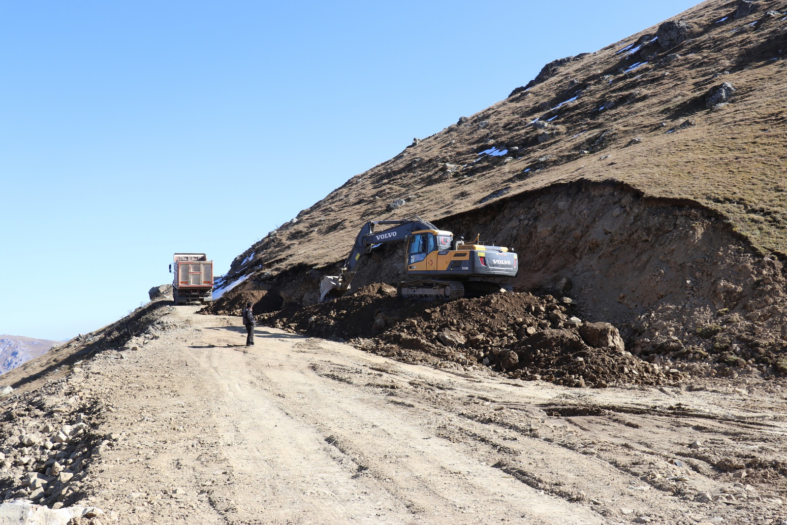 12 bin yıllık Buzul Göl olduğu iddia edilmişti; su birikintisi çıktı 18