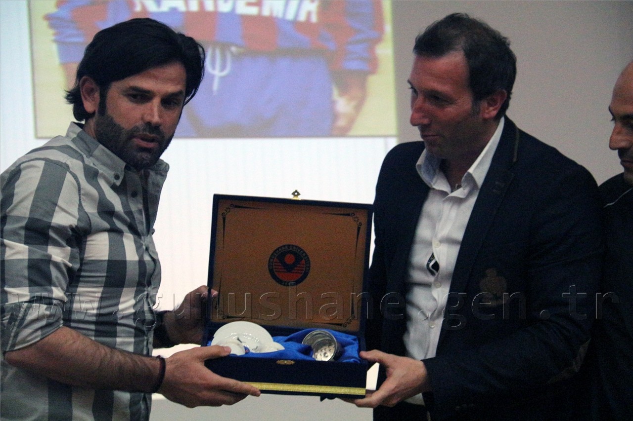 İbrahim Üzülmez Gümüşhane'de Gençlerle Buluştu 3