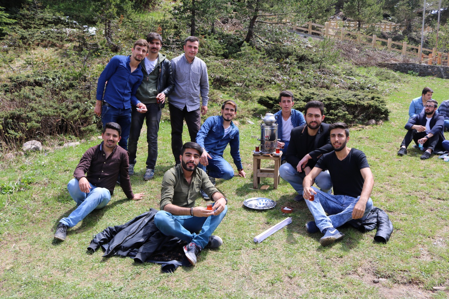 Üniversite öğrencileri önce Tomara sonra Limni Gölünde coştu 38