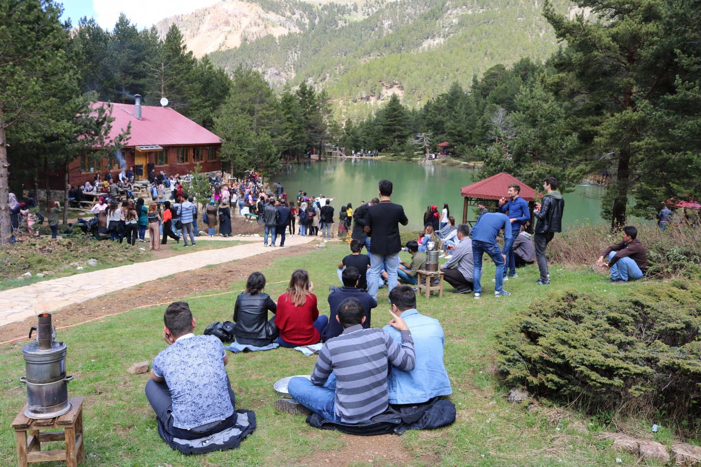 Üniversite öğrencileri önce Tomara sonra Limni Gölünde coştu 39