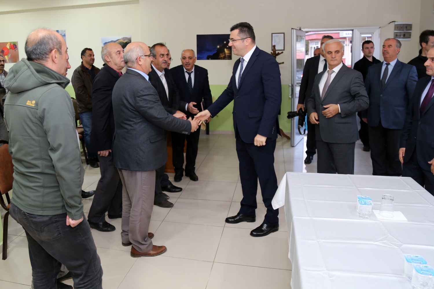 Vali Memiş, Özel İdare çalışanlarıyla vedalaştı 3