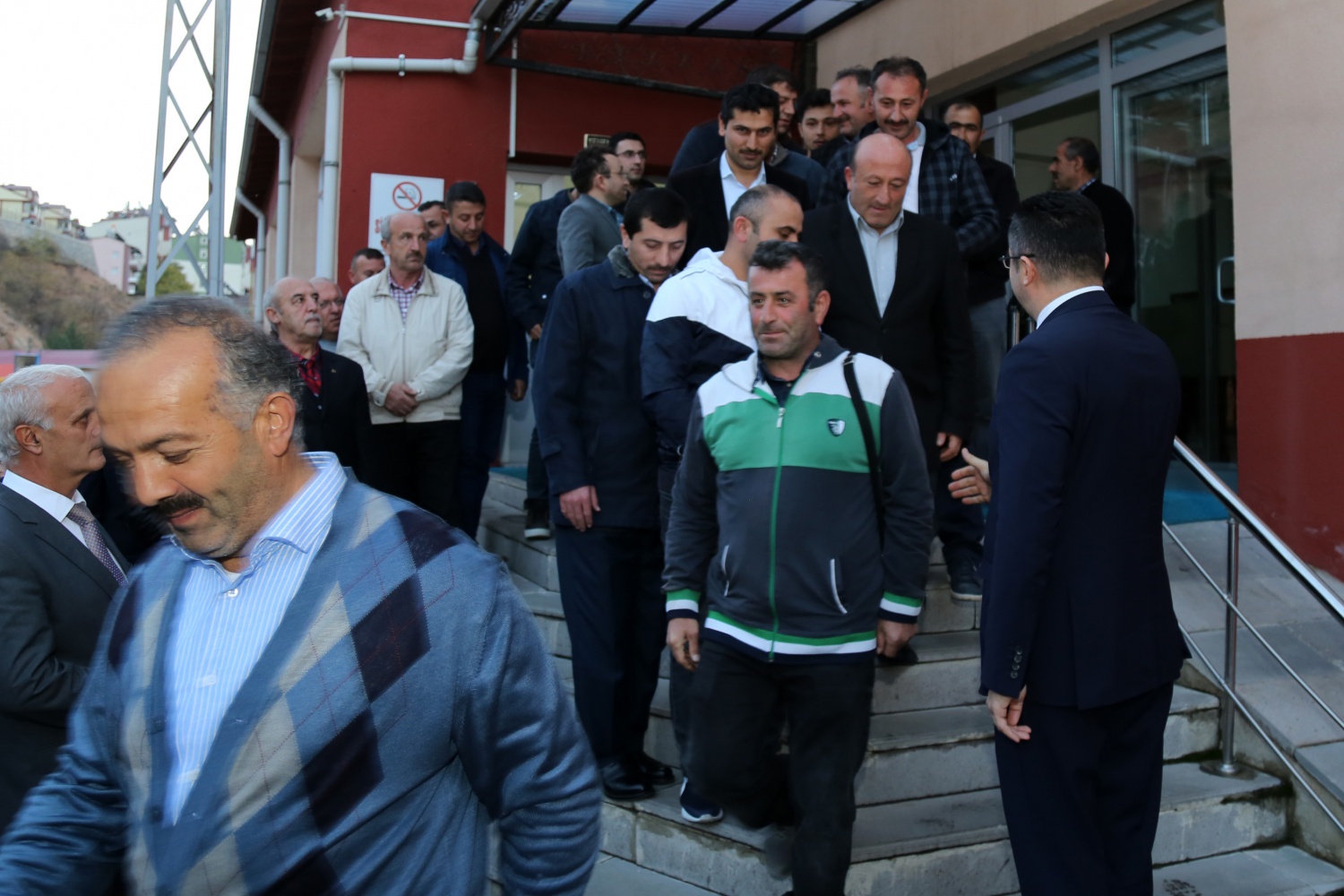 Vali Memiş, Özel İdare çalışanlarıyla vedalaştı 10