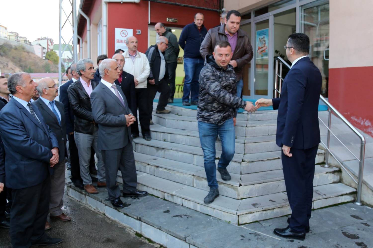 Vali Memiş, Özel İdare çalışanlarıyla vedalaştı 12