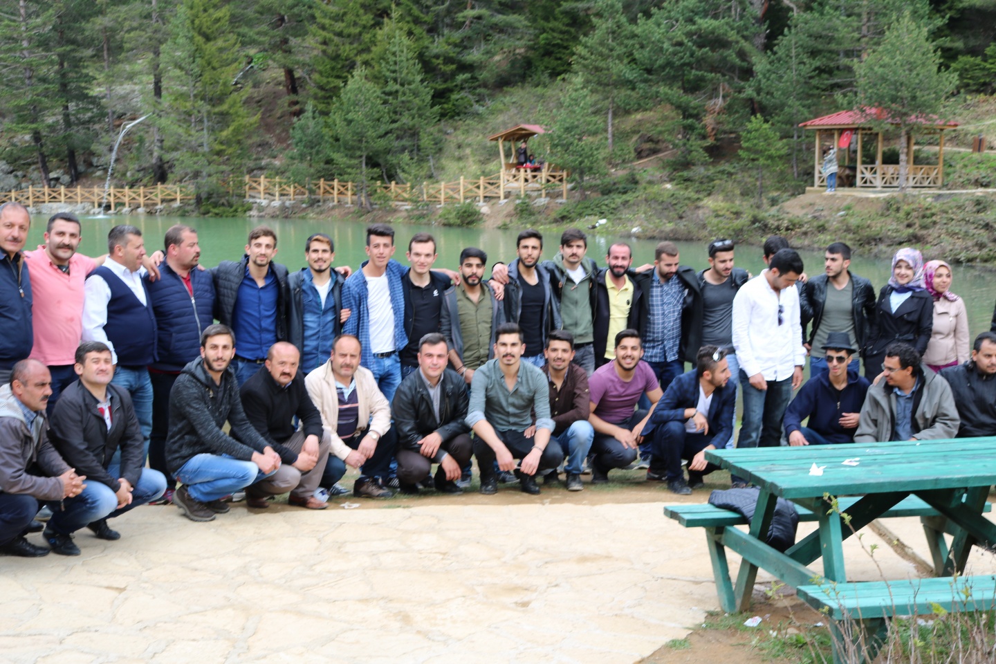 Üniversite öğrencileri önce Tomara sonra Limni Gölünde coştu 49