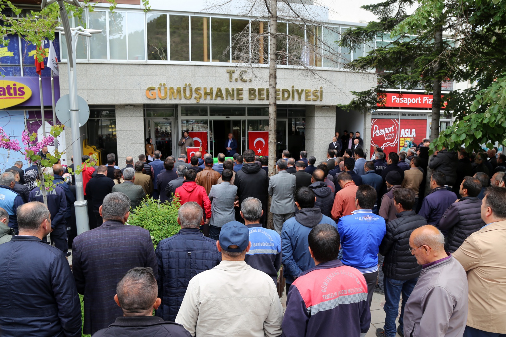 Memur-Sen İl Temsilcisi Harun Şeker son yolculuğuna uğurlandı 15