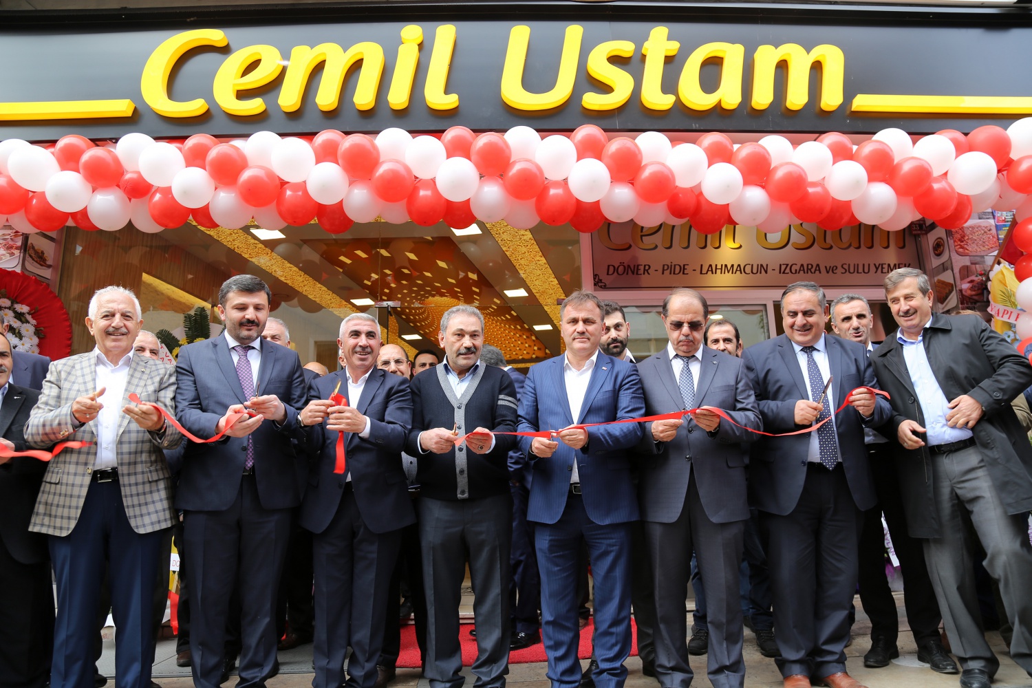 ‘Cemil Ustam’ açıldı 3