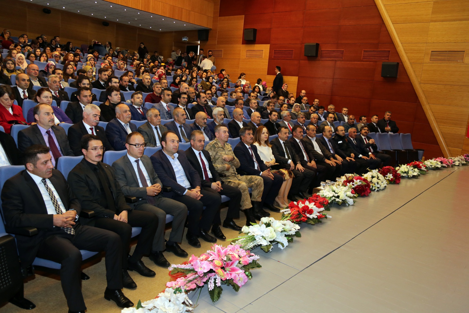 Gümüşhane’de Öğretmenler Günü kutlandı 13