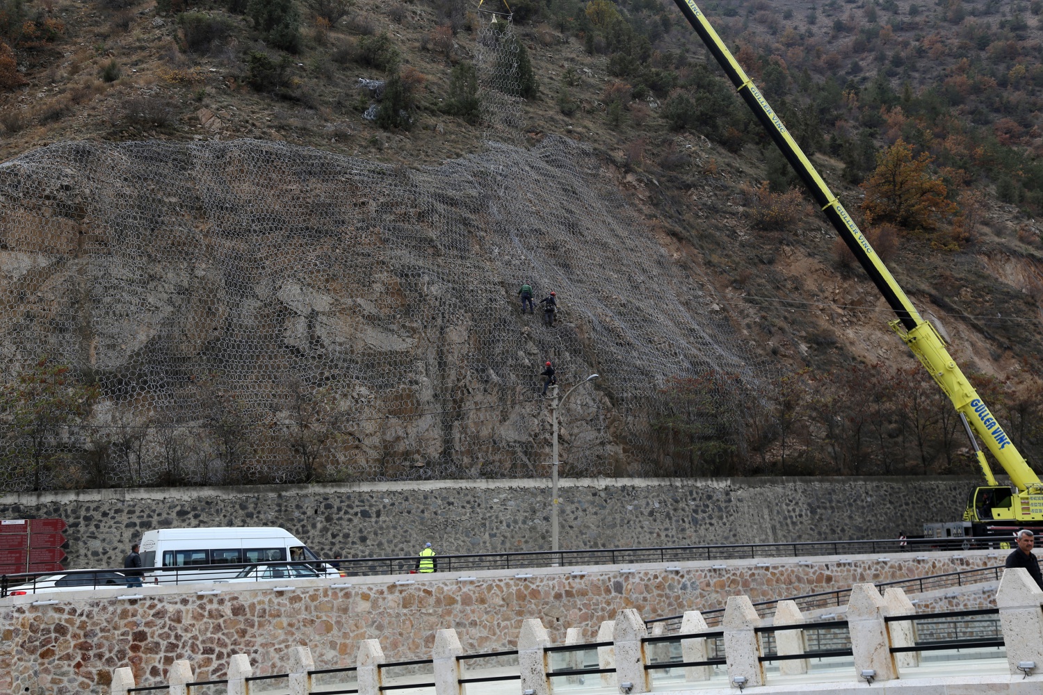 Gümüşhane’de dağ kafese alınıyor 7